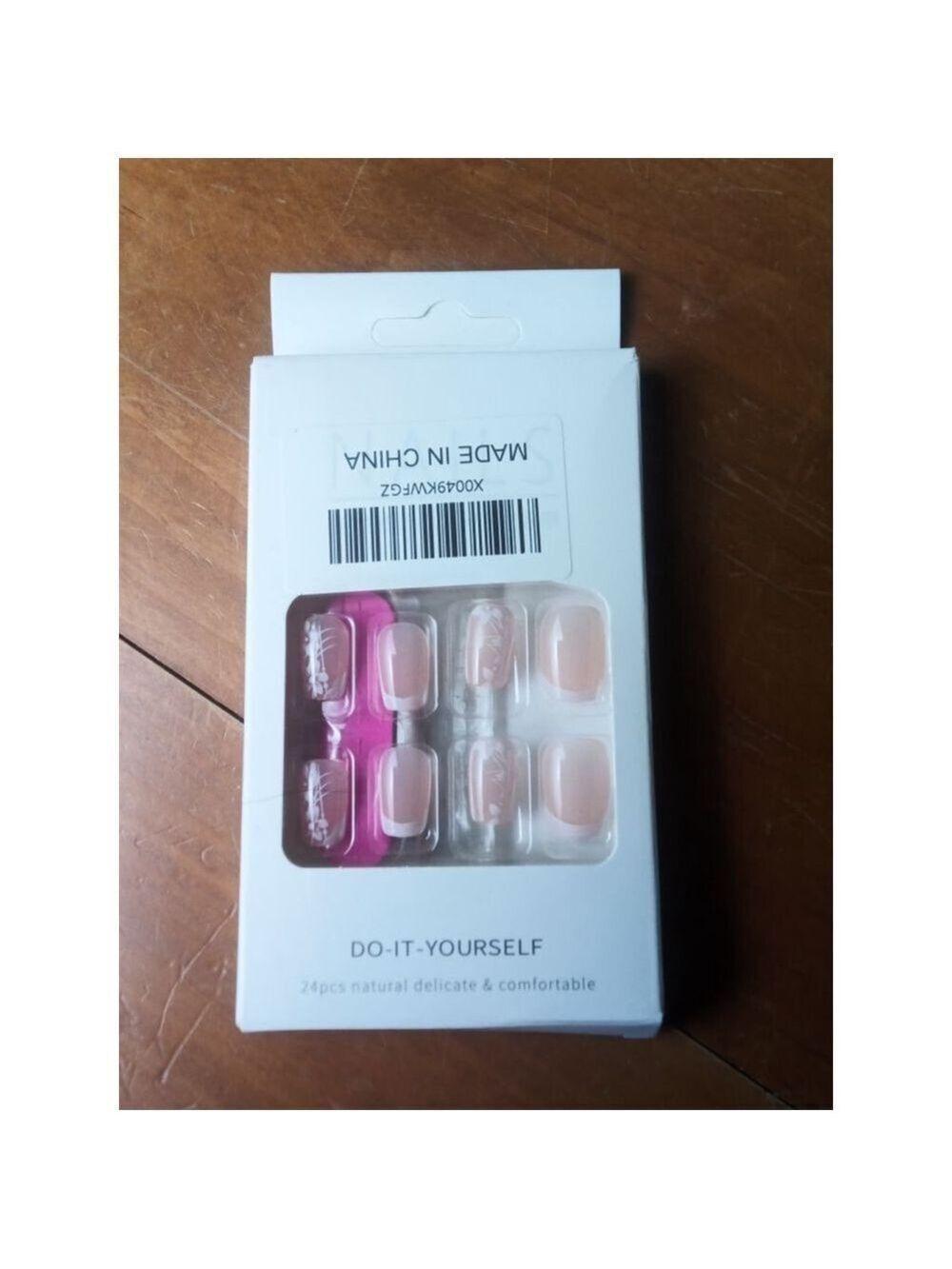 Women's Press-On Nails Pink White French Tip and Floral Pattern